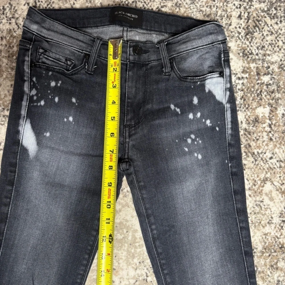Black Orchid Noah Ankle Fray Dark Wash Bleached Distressed Skinny Jeans Size 24